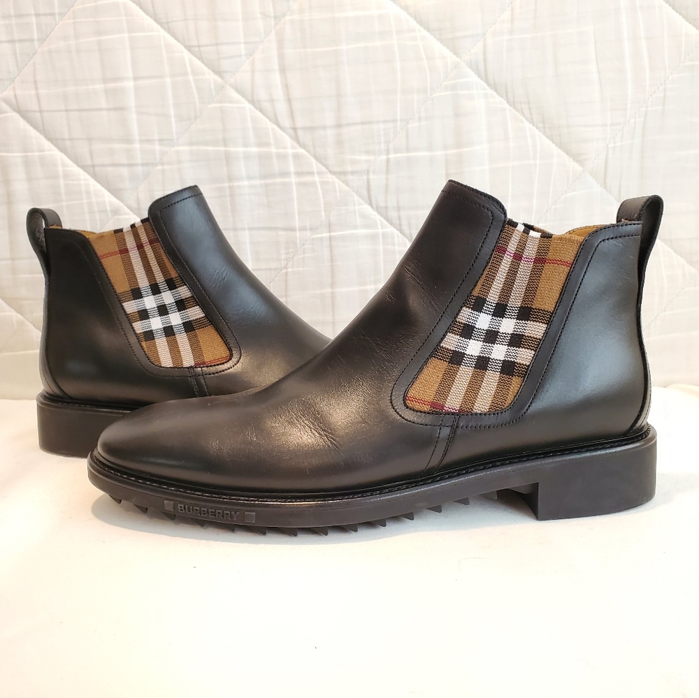 NWT$920 Burberry Men's Allostock Chelsea Black Signature Check Print Logo Boots - Picture 4 of 16